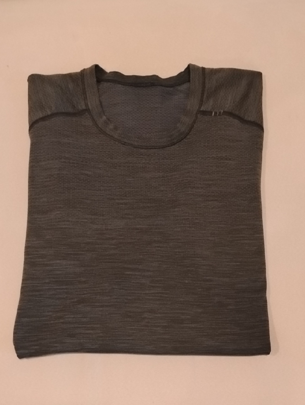 Lululemon men's shirt